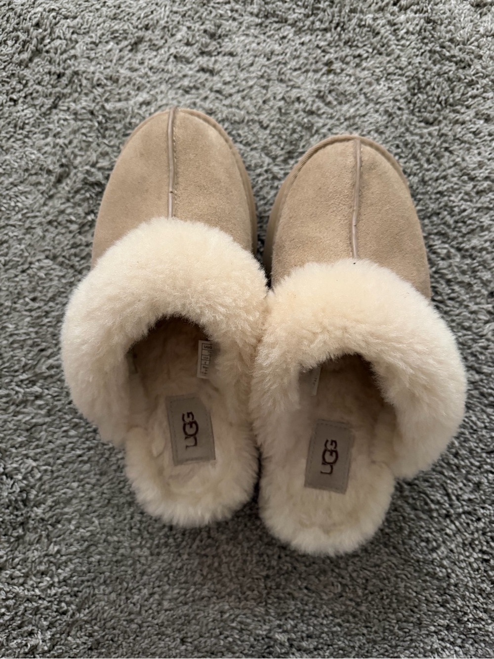 Ugg slippers - Picture 2 of 5